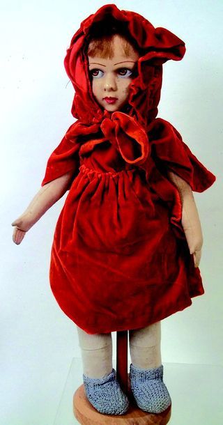 null «Le Petit Chaperon Rouge» poupée de fabrication française en tissu bourré, tête...