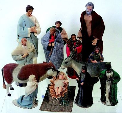 null Lot de 9 petites poupées en cire habillés (une crèche avec l'enfant Jésus, le...