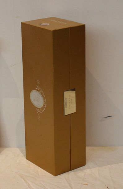 null 1 bout CHAMPAGNE CRISTAL ROEDERER BLANC EN COFFRET 2005