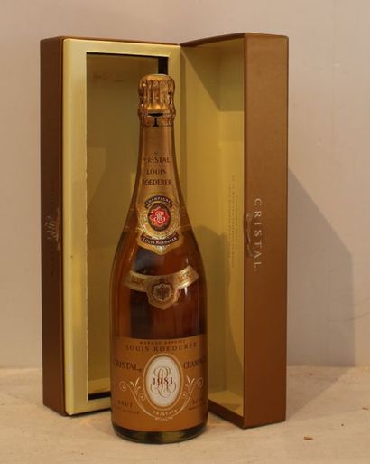 null 1 bout CHAMPAGNE CRISTAL ROEDERER SOUS COFFRET 1981