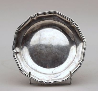 null ODIOT

Assiette en argent 925°/00. Poids: 709g