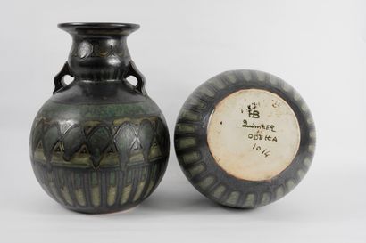 null Odetta Quimper HB, Paire de vase boule en céramique à décor en frise, motif...