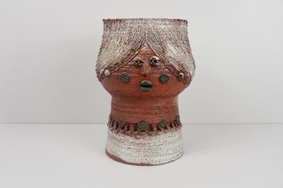 null Bataille Thérèse (1933-2021) Coupe décorée, tête en grès. H 26,5 x D 20cm