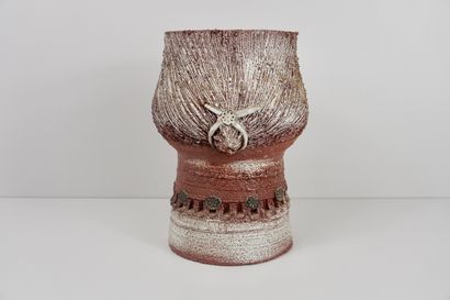 null Bataille Thérèse (1933-2021) Coupe décorée, tête en grès. H 26,5 x D 20cm