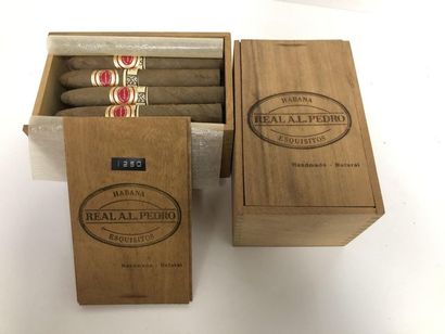  2 boites de 25 cigares REAL A.L. PEDRO "Cremas de Cuba, exquisitos", (en cabine...