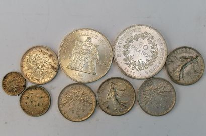 null 2 pièces de 50 frs en argent Hercule, 5 pièces de 5 frs en argent, 1 pièces...