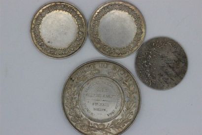 null Set of 4 medals in silver 156 grs, 3 in bronze and 1 piece 5F in metal are ...