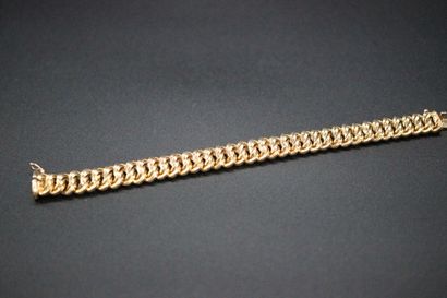 null Bracelet en or jaune à grosses mailles. 29,75 grs