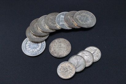 null Lot de pièces en argent dont 50 francs, 10 francs, 5 francs, 100 francs. 2200...