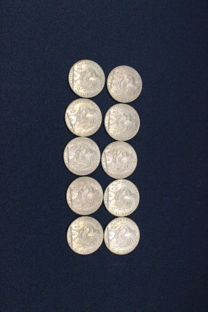 null 10 pièces en or jaune de 20 francs or datées 1912