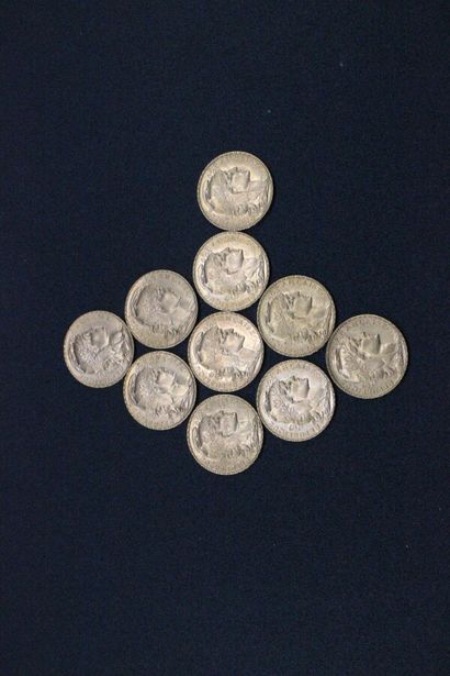 null 10 pièces de 20 francs or comprenant 6 de 1913, 2 de 1910 et 2 de 1911