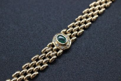 null Yellow gold bracelet with 3 emeralds in a diamond setting. PB: 20 grs