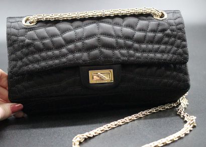null CHANEL- Evening bag 2.55 in black satin with crocodile effect, chain handle...