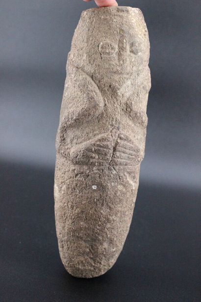 null Akwanshi monolith or atal, Cross River State, Nigeria
Basalt stone. L 31 cm