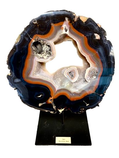 null Monumental fire agate
Chubut province, Patagonia, Argentina
38 cm diameter,...