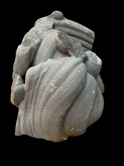 null White sand and silica concretion known as "gogotte". 25 x 22 cm