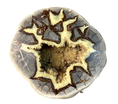 null Septaria Geode
Madagascar
Diam. 17 cm

Specimen from an old collection
Remarkable...