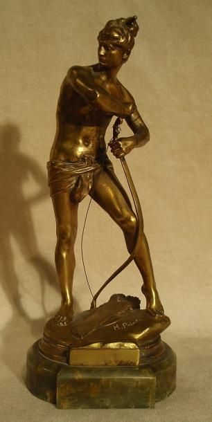 Henri PEINTE "l'Archer", bronze à patine doré sur socle en onyx, fondeur SIOT Paris....