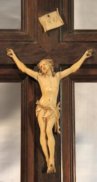 null Christ en ivoire, fin XVIIIème siècle. H 20