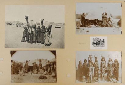 null Egypte. 4 photographies, tirages albuminés. 

- Enfants Bicharis avec deux chameaux...