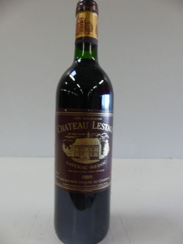 null Bouteille de Château Lestage Listrac Médoc Cru Bourgeois 1989