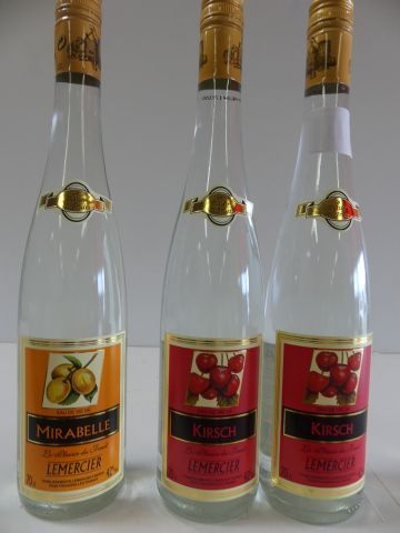 null lot de 3 bouteilles : 1 Eau de Vie de Mirabelle Lemercier 42 % vol 70 cl ; 2...