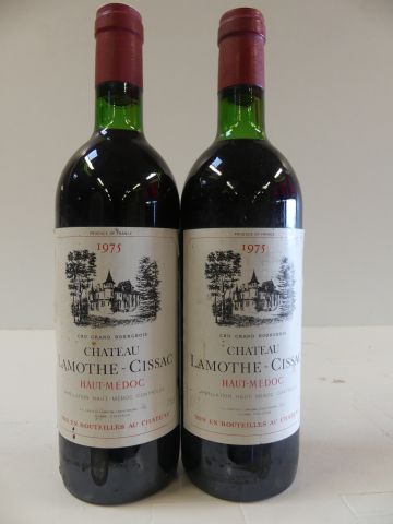 null 2 bouteilles de Château Lamothe-Cissac 1975 Grand Cru Bourgeois Haut Médoc ...