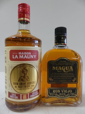 null lot de 2 bouteilles : 1 Rhum Ambré agricole de la Martinique La Mauny élevage...