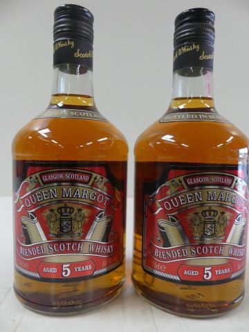 null 2 bouteilles de Whisky 5 Ans d'âge Queen Margot Blended Scotland 70 cl 40 %...