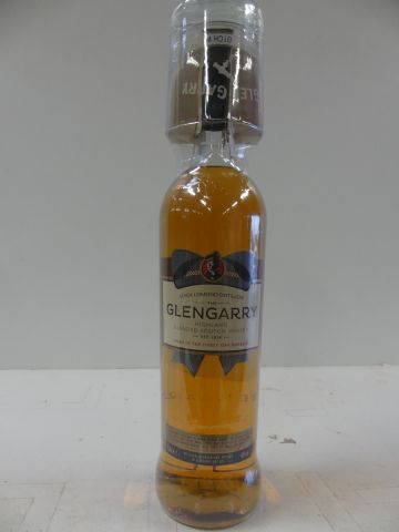 null Whisky 100 cl Glengarry Loch Highland blended Aged in The finest avec verre...