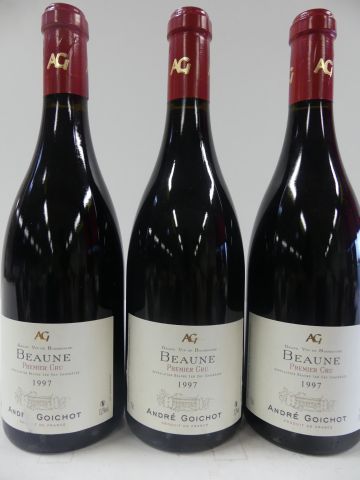 null 3 bouteilles de Beaune 1er cru 1997 Rouge (Bouteille Lourde, façon 18e) André...