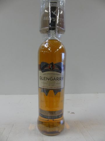 null Whisky 100 cl Glengarry Loch Highland blended Aged in The finest avec verre...