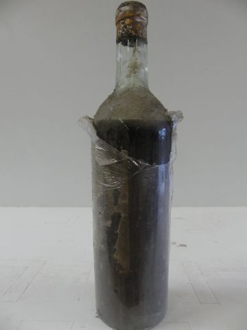 null Très vieille bouteille de Liquoreux Château du Mayne des années 40/50 en l'...
