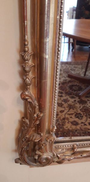null Important trumeau en bois stuqué et doré. Style Louis XV. 178 x 110 cm