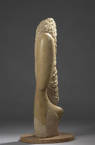 null Iris VARGAS (Née en 1953)
Buste de femme, 1992.
Sculpture en pierre brut et...