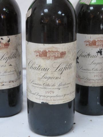 null 5 bouteilles de Première Côtes de Bordeaux, Château Lafitte, 1979. (B, TB, es1a,...