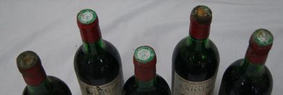 null 5 bouteilles de Côtes de Bourg, Château Labadie, 1979. (B, 1 TB, es, 1 capsule...