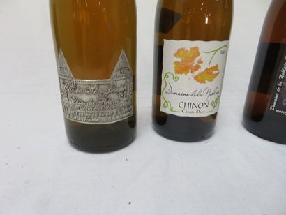 null Lot de 4 bouteilles de vin : 3 de Chinon (2 sd, 1 de 2008) et 1 de Côtes du...