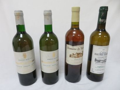 null Lot de 4 bouteilles : Bordeaux, château Hautes Terres 2017 / 2 de Bordeaux Blanc...