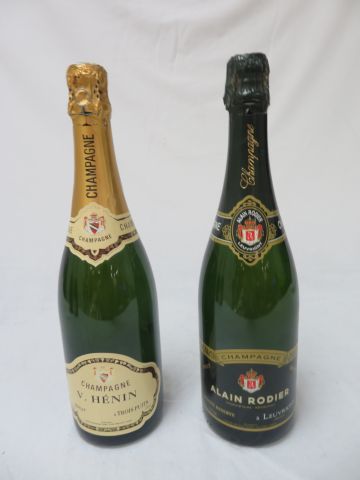 null Lot de deux bouteilles de champagne : Henin, Rodier.