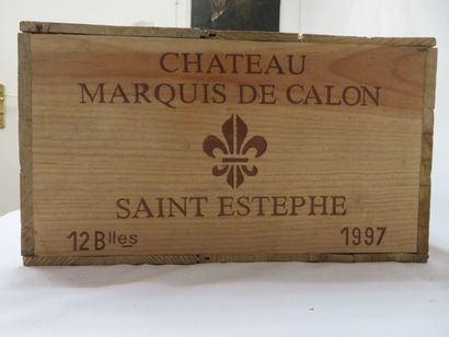 null 12 bouteilles de Saint Estèphe, Château Marquis de Calon, 1997. CBO.