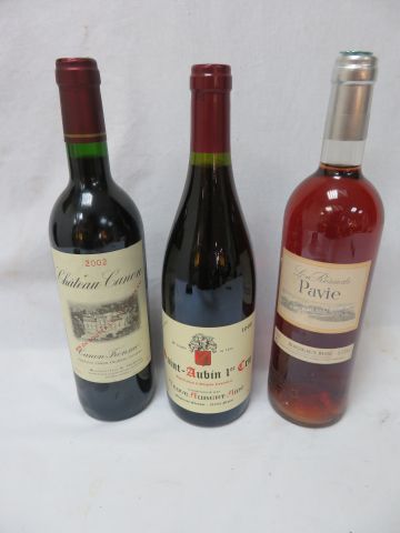 null Lot de 3 bouteilles de vin : 1 de Canon Fronsac, château Canon, 2002 / 1 de...