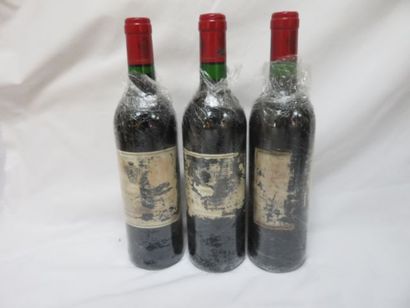 null 3 bouteilles de Saint Estèphe Grand Cru, Château Capbern Gasqueton, 1990. (...