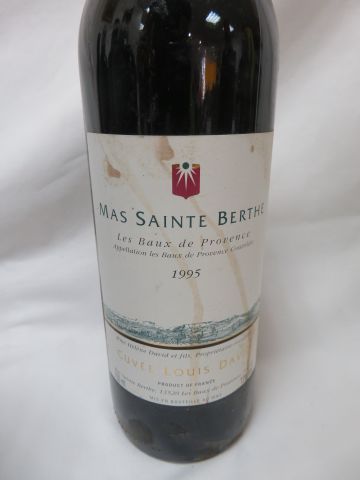 null 6 bouteilles de vin de Provence rouge, Les Baux de Provence, Mas Sainte Berthe,...