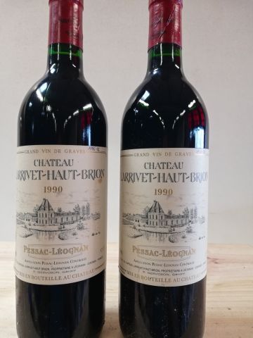 null 2 bouteilles de Château Larrivet Haut Brion 1990 Grand Vin de Graves Rouge