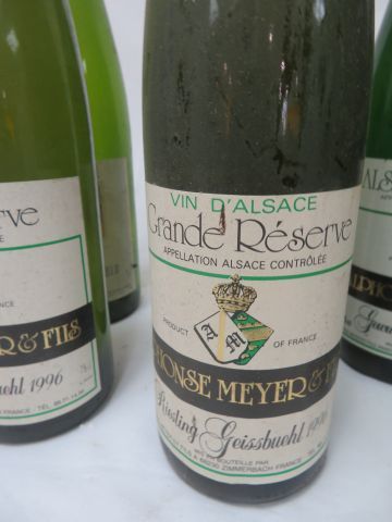 null Lot de 9 bouteilles de vins d'Alsace dont 3 de Riesling Alfonse Meyer 1996,...