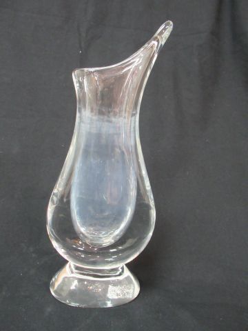 null SEVRES Vase en cristal blanc . Hauteur 25 cm