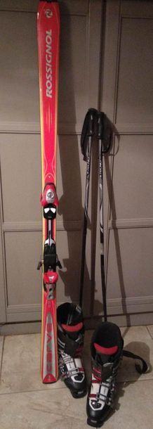 null Ensemble comprenant une paire de ski de la marque Rossignol avec fixation salomon,...