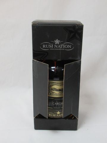 null Rum Caroni 1999 (bottled 2015). In its box.
