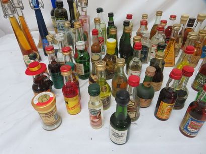null Batch including about sixty mignonettes of various alcohols, including cogn...